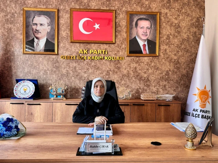 AK PARTİ GEBZE İL&Ccedil;E KADIN KOLLARI BAŞKANI &Ccedil;IRAK: BU CHP'LİLER ANNELERİNİN Y&Uuml;Z&Uuml;NE NASIL BAKIYORLAR